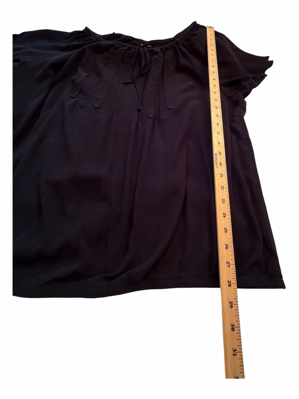 Torrid Plus Size - Crinkle Gauze Flutter
Sleeve Top -Tie Neck-Size 3X - Picture 7 of 10